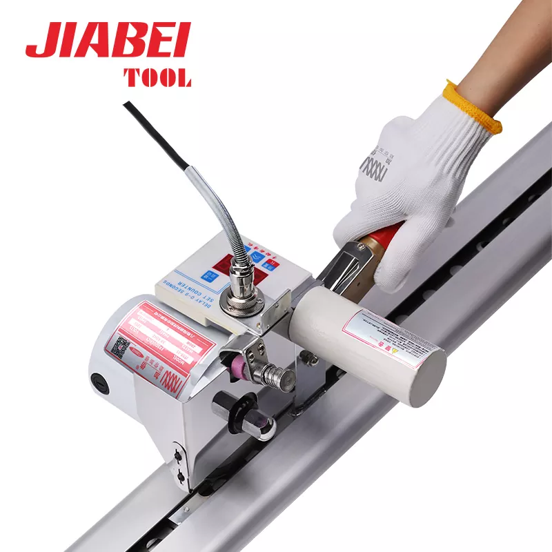 Perché un tagliabordi per tessuti dovrebbe essere il tuo strumento preferito nella produzione di indumenti professionali